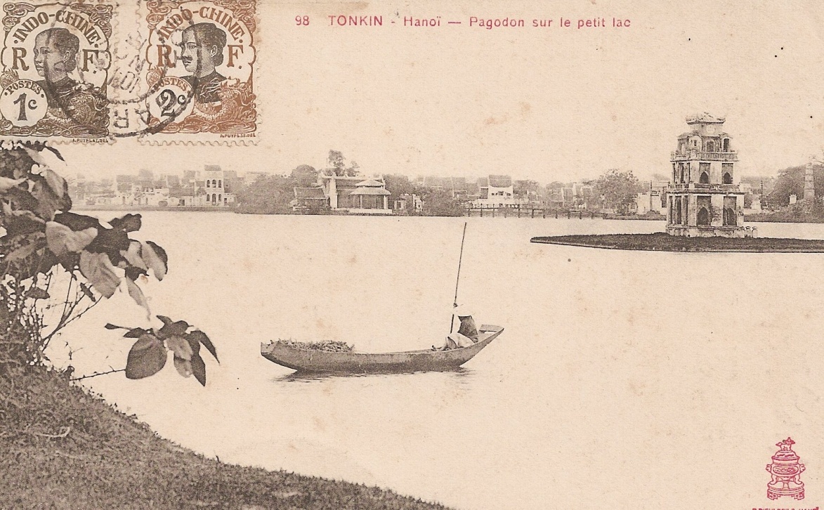 G:\PERSO\KAP FRANCE VIETNAM\HANOÏ\HISTOIRE DE HANOÏ\PETIT LAC\Petit Lac Et Pagodon 1.jpg