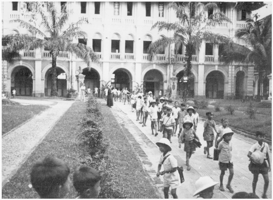 C:\Users\CHAPLAIN\Desktop\INSTITUTION TABERD\PHOTOS\06BienNienSu-LasanVN.jpg