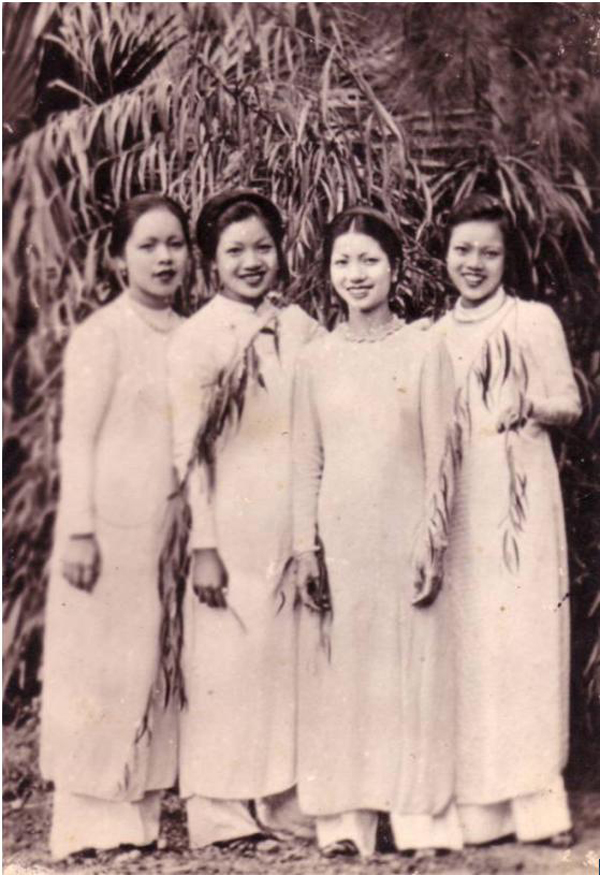 F:\MES DOCUMENTS\KAP FRANCE VIETNAM\SAIGON\AO DAI\TEXTES\1933 LEMUR LEPHO\41012AFDSaodai22-a6f48.jpg