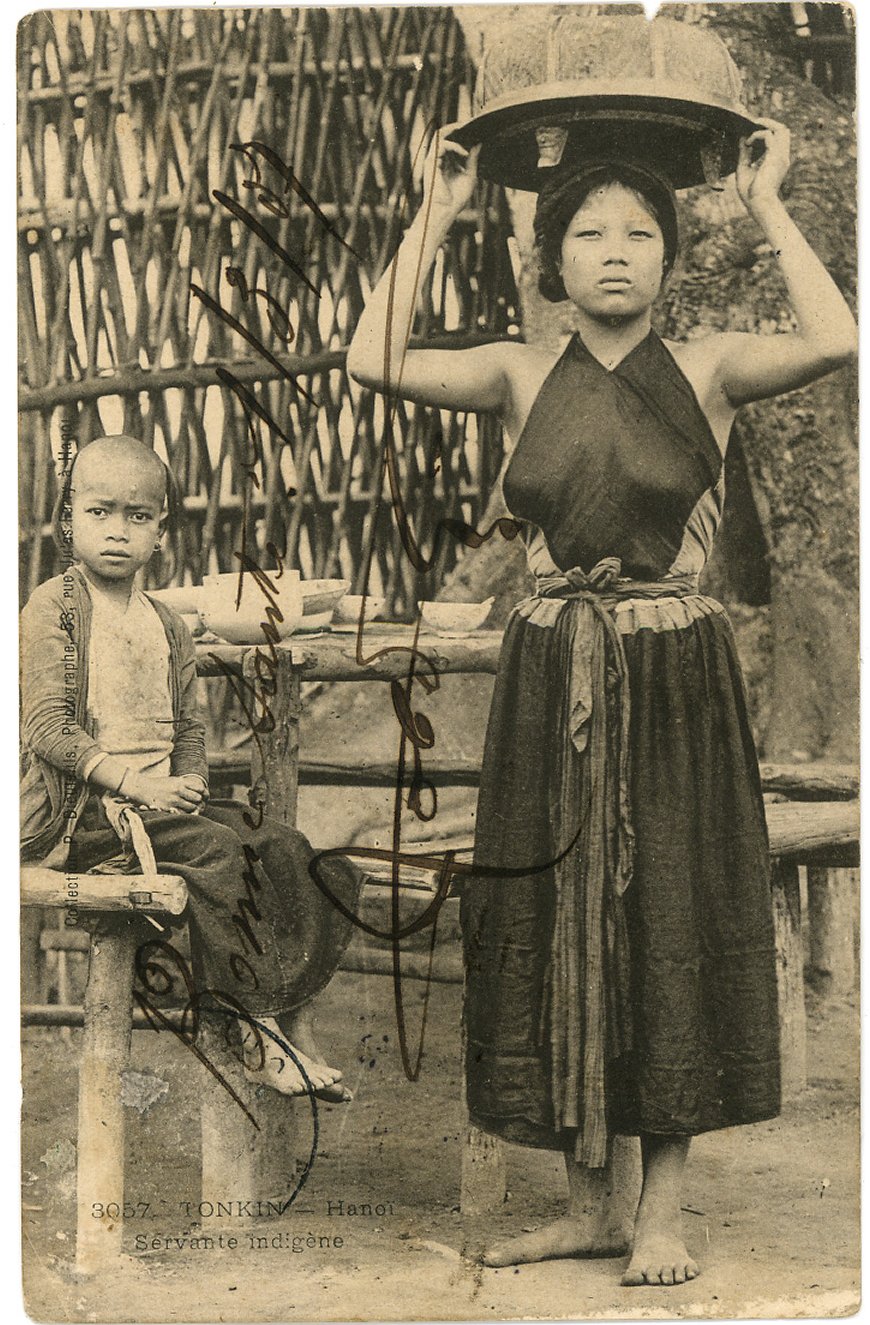 F:\MES DOCUMENTS\KAP FRANCE VIETNAM\SAIGON\AO DAI\TEXTES\2 AU XV SIECLE\Femme Servante Indigène.jpg
